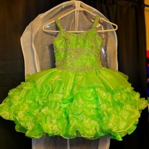 Little girl pageant dress Lime Green size (6)